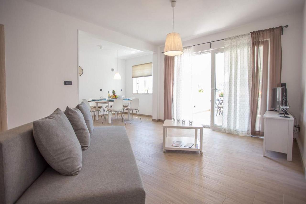 Apartment Mario 2 Porec Esterno foto