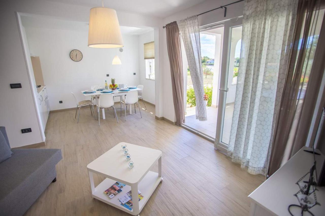Apartment Mario 2 Porec Esterno foto